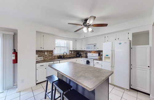 Lambton Shores House | Pet-Friendly Beach House with Hot Tub + Games Room + Enclosed Large Fence