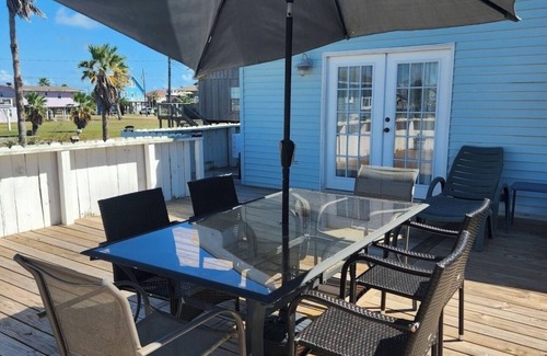 Surfside Beach House | Pet-Friendly Beach House w/Yard, Games, Screened Porch & Walk to Beach!