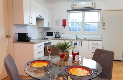 Tootgarook House | Pet friendly beach home #1 - 250m flat walk to beach & Capel Sound boat launch