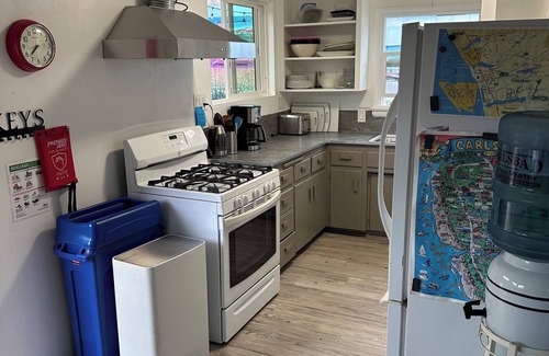 Carlsbad Cottage | Pet Friendly Beach Cottage - Walk to town and beach STVR PERMIT BLRE1241169