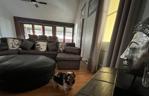 Moogerah House | Pet Friendly, Beautiful Old Queenslander - Lake Access