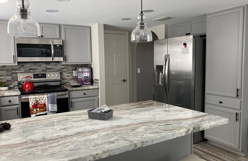 Fountain of the Sun House | PET Friendly-Beautiful "home away from home" in 55+ FOS