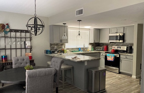 Fountain of the Sun House | PET Friendly-Beautiful "home away from home" in 55+ FOS
