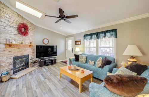Charter Hills House | Pet-Friendly Beech Mtn home, 2 Mi to SkiingandHiking
