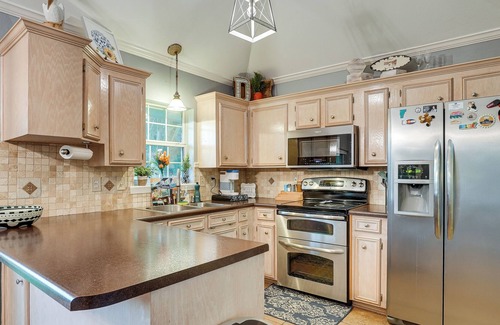 Bossier City House | Pet-Friendly Bossier City Home Rental: Fenced Yard