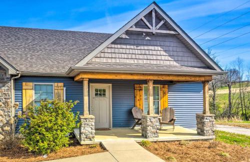 Brownsville Apartment | Pet-Friendly Brownsville Retreat with Porch!