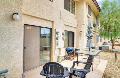Bullhead City Condo | Pet-Friendly Bullhead City Condo w/Pool Access!