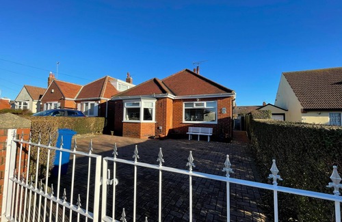 Hornsea House | Pet friendly Bungalow with garden, Hornsea, East Yorkshire Coast