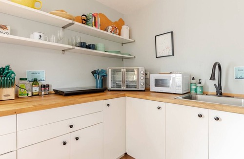 North Bonneville Apartment | Pet Friendly Couples Getaway @ Beacon Rock+NoBo
