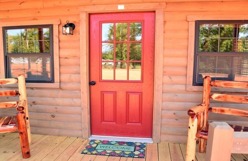 Buchanan Cabin | PET FRIENDLY 🐾 Cabin#1 Swan Bay Cabins & RV Park, Paris Tn, Kentucky Lake