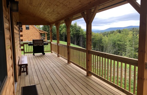 Lyndon Center Cabin | Pet friendly cabin in East Burke - KINGDOM TRAILS and VAST snowmobile network!