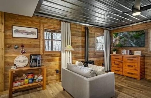 Ellijay Cabin | Pet Friendly Cabin in Ellijay Gann