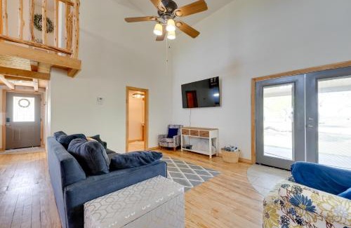 Uvalde House | Pet-Friendly Cabin on 3 Acres 7 Mi to Uvalde!