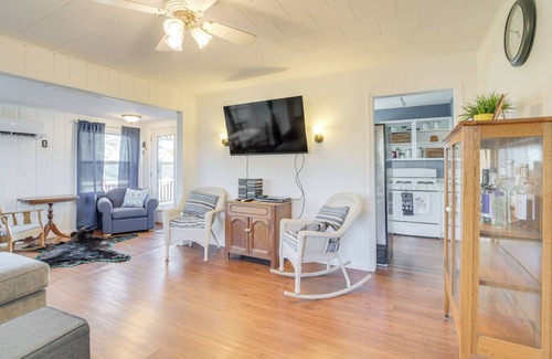 Dent Cabin | Pet-Friendly Cabin on Star Lake: Fire Pit & Grill!