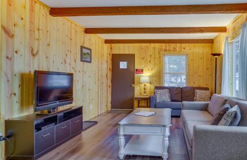 Mauston House | Pet-Friendly Cabin Retreat Wisconsin River Access