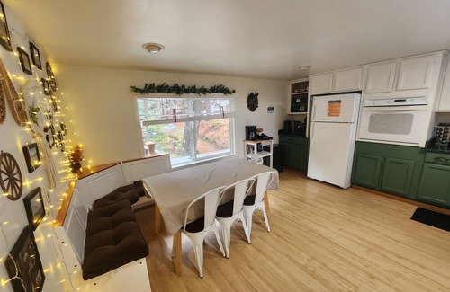 Twain Harte Cabin | Pet Friendly Cabin - Sleeps 14-Movie/Rec Rm. Lake Pincecrest Lake/Deck/Yard