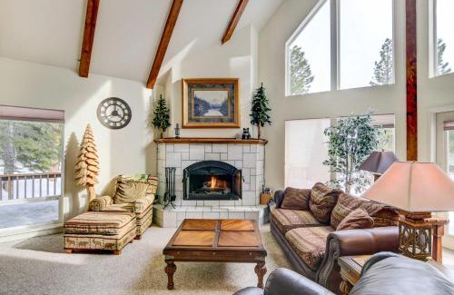 Lake Almanor West House | Pet-Friendly California Cabin with Beach Access