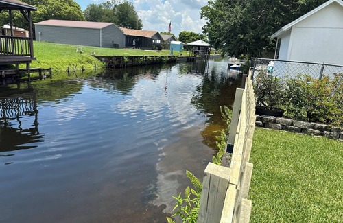 Sebring House | Pet-Friendly Canal Home in Sebring – Easy Access to Lake Jackson!
