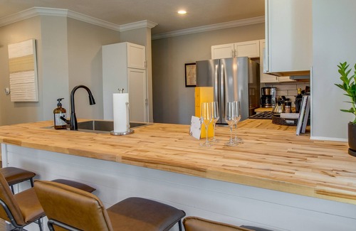 Carlinville Cottage | Pet-Friendly Carlinville Rental w/ Large Backyard!