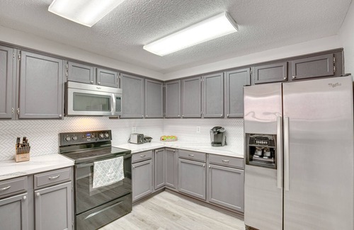 North Central Carrollton House | Pet-Friendly Carrollton Home w/Fenced Backyard!