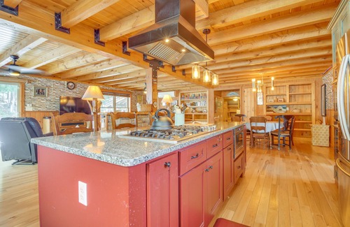 Carthage House | Pet-Friendly Carthage Home with Fire Pit!