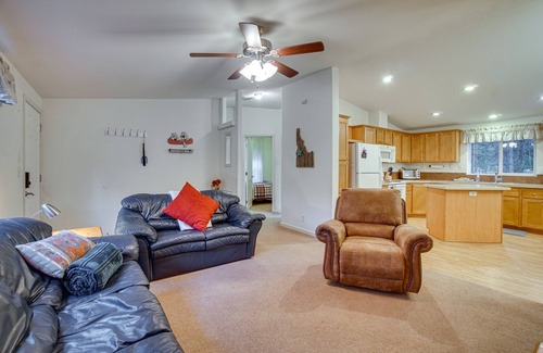 Cascade House | Pet-Friendly Cascade Vacation Rental w/Fire Pit!