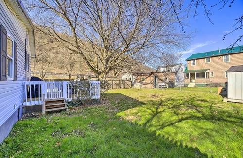Tad Cottage | Pet-friendly Charleston Home w/Fenced Yard!