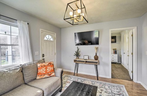 Tad House | Pet-Friendly Charleston Home with Fenced Yard!