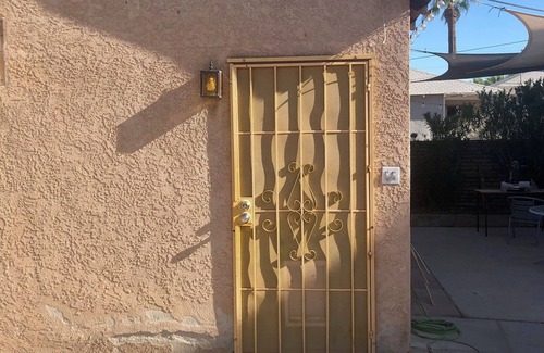 Yuma Townsite House | Pet-Friendly, Charming bungalow with WiFi and AC in sunny Yuma