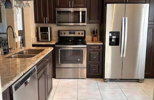 Chuluota House | Pet Friendly!✰ Charming home with big patio!
