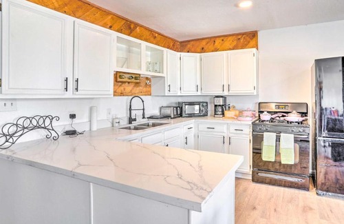 Chino Valley House | Pet-Friendly Chino Valley Cabin with Game Room!
