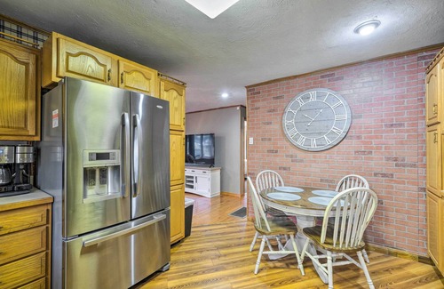 Clarksville House | Pet-Friendly Clarksville Home w/Central A/C