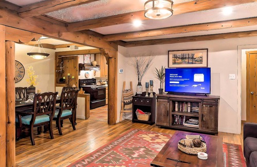 Clovis House | Pet-Friendly Clovis Home: Yard, Pergola & Hot Tub
