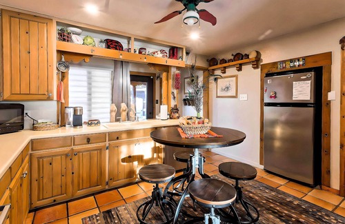 Clovis House | Pet-Friendly Clovis Home: Yard, Pergola & Hot Tub