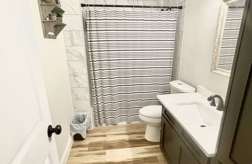 Port Neches House | Pet Friendly, Comfy Home W/ Large Yard, Cute Patio + Washer & Dryer. 2 bd 2 bath