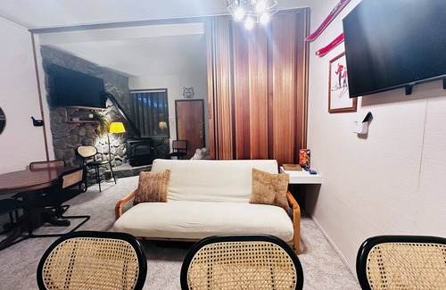 Bear Valley Apartment | Pet Friendly Condo Across From Bear Valley Lodge