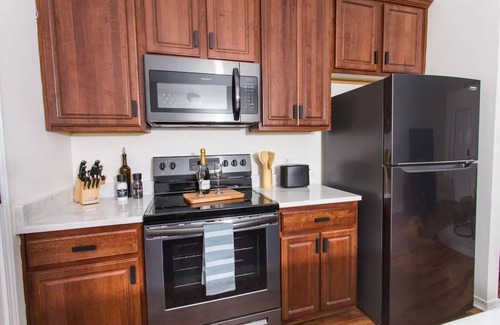 Southeast Pensacola House | Pet-Friendly, Contemporary Home ✨5 min to Downtown✨