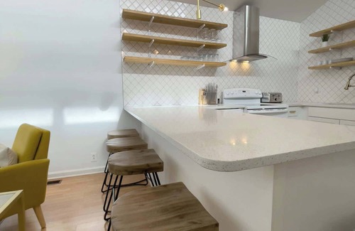 Hillwood House | Pet Friendly | Convenient Location