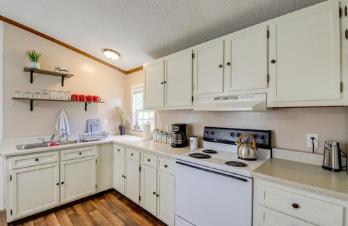 Corbin House | Pet-Friendly Corbin Vacation Rental about 4 Mi to Town