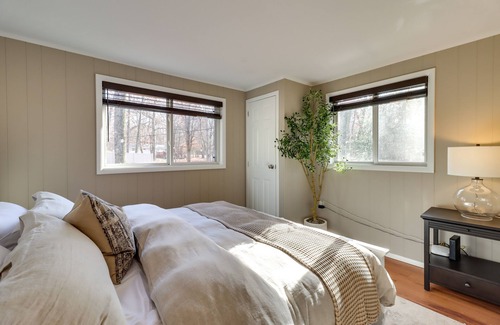 Albrightsville Cottage | Pet-Friendly Cottage in the Poconos w/Hot Tub!