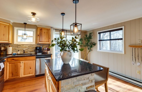 Albrightsville Cottage | Pet-Friendly Cottage in the Poconos w/Hot Tub!