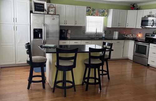 Atlantic Beach House | Pet friendly cottage steps from the beach