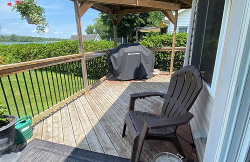 North Grenville Cottage | Pet friendly Cottage on World Heritage Rideau River