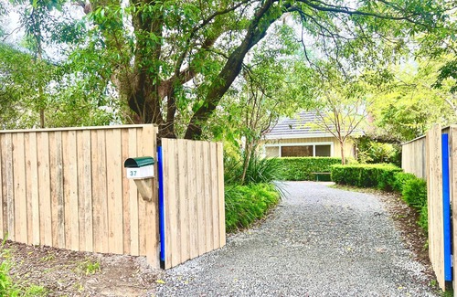 Blaxland House | Pet friendly cottage in lower blue mountains