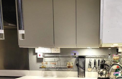 Dorchester House | Pet Friendly - Countryside - Parking - Gardens