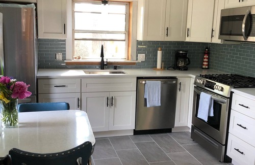 West Dennis House | Pet friendly, Cozy Cape Cottage