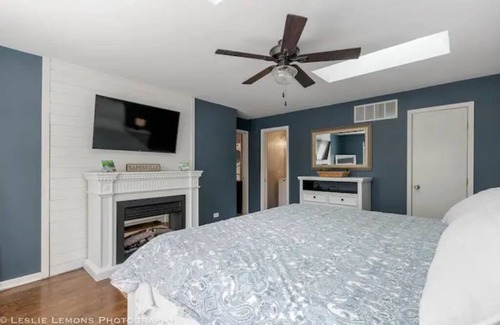 Naperville House | Pet Friendly Cozy North Naperville 3 BED/2 BA Home