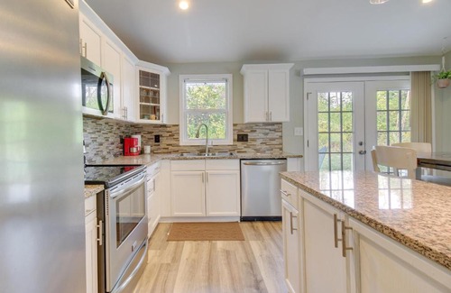 Beavercreek House | Pet-Friendly Dayton Home with Grill, Walk to Park!