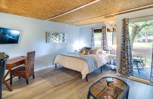 Diamondhead Apartment | Pet-Friendly Diamondhead Studio w/ Shared Pool!