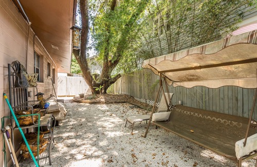 Saint Simons Island Condo | Pet Friendly duplex in the heart of the Village!